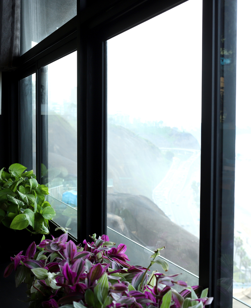 Finoglass servicio de diseño y fabricación de ventanas modernas, ventanas herméticas, ventanas anti-ruido, mamparas de vidrio, puertas de vidrio, aluminio y pvc Restaurante Popular | Finoglass Ventanas modernas herméticas anti-ruido
